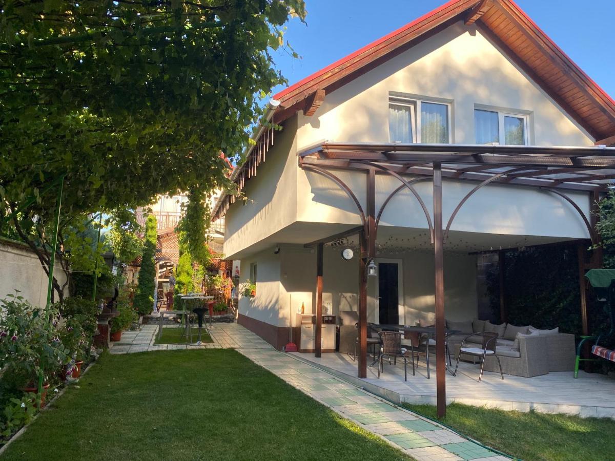 Готель Casa Lucky Ришнов Екстер'єр фото