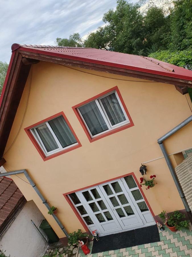 Готель Casa Lucky Ришнов Екстер'єр фото
