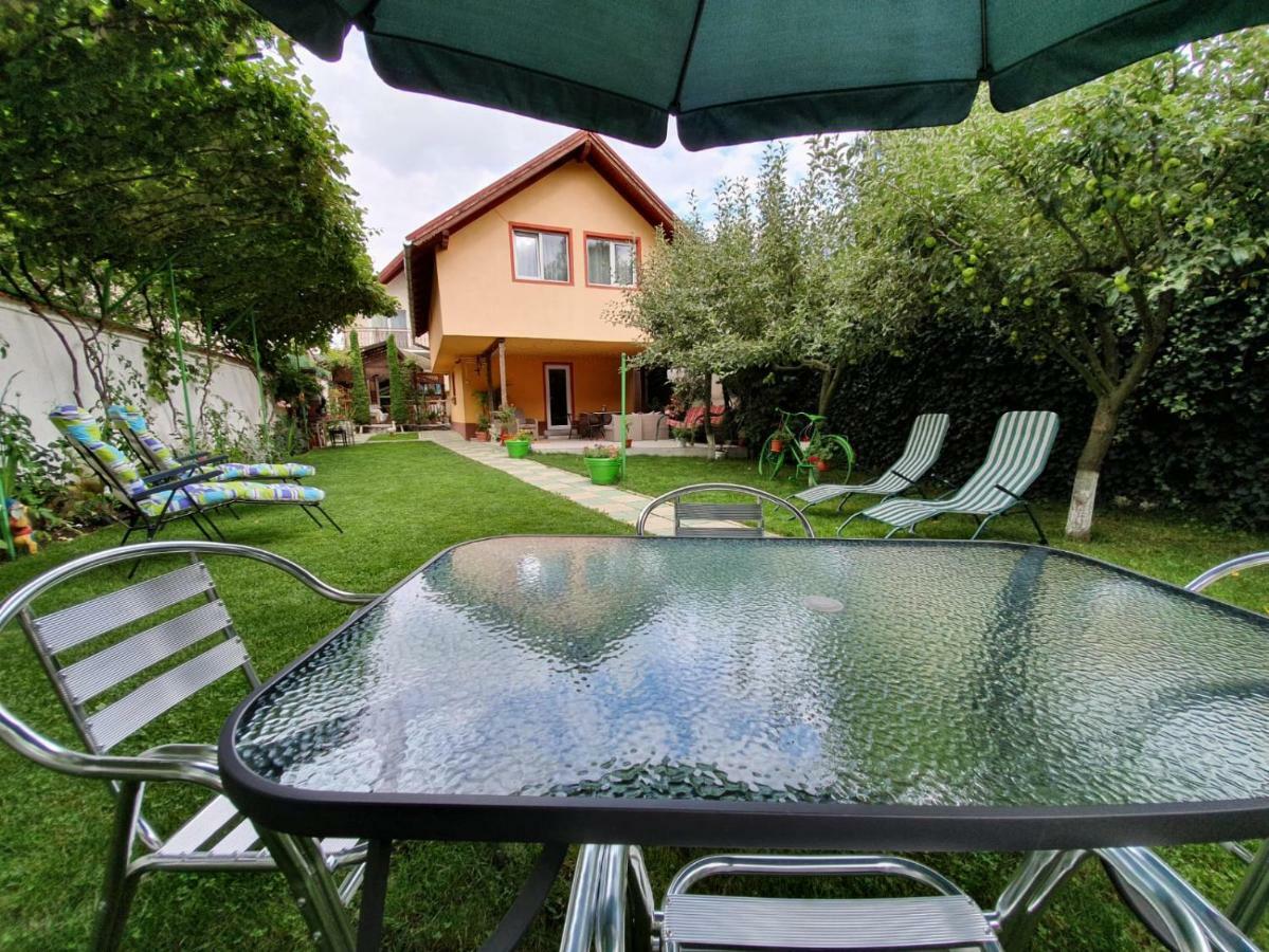 Готель Casa Lucky Ришнов Екстер'єр фото